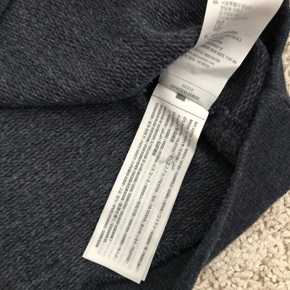 Hollister Embroidered Logo Sweatshirt Size S - Picture 6 of 6